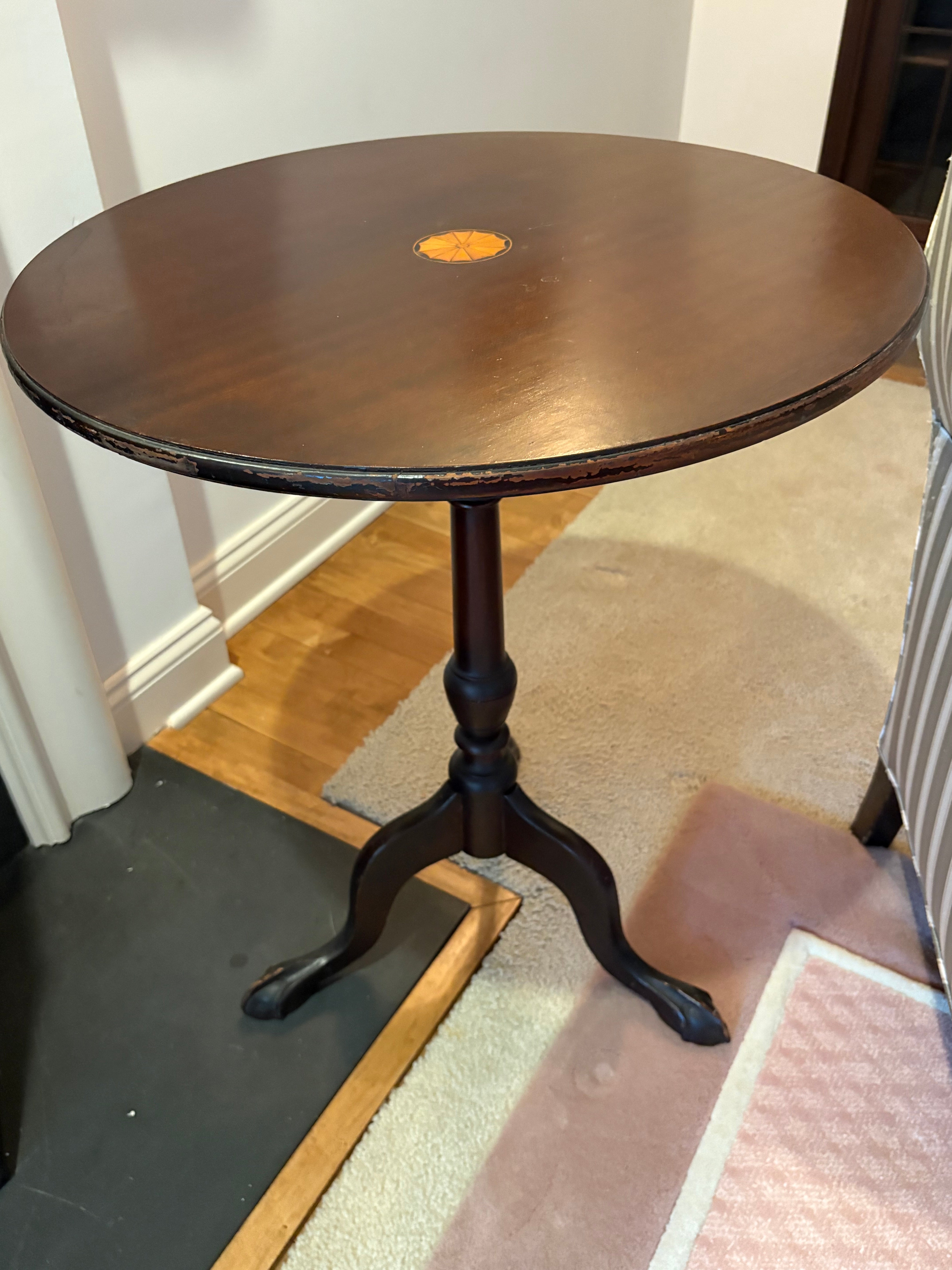 Tilt top pedestal table
