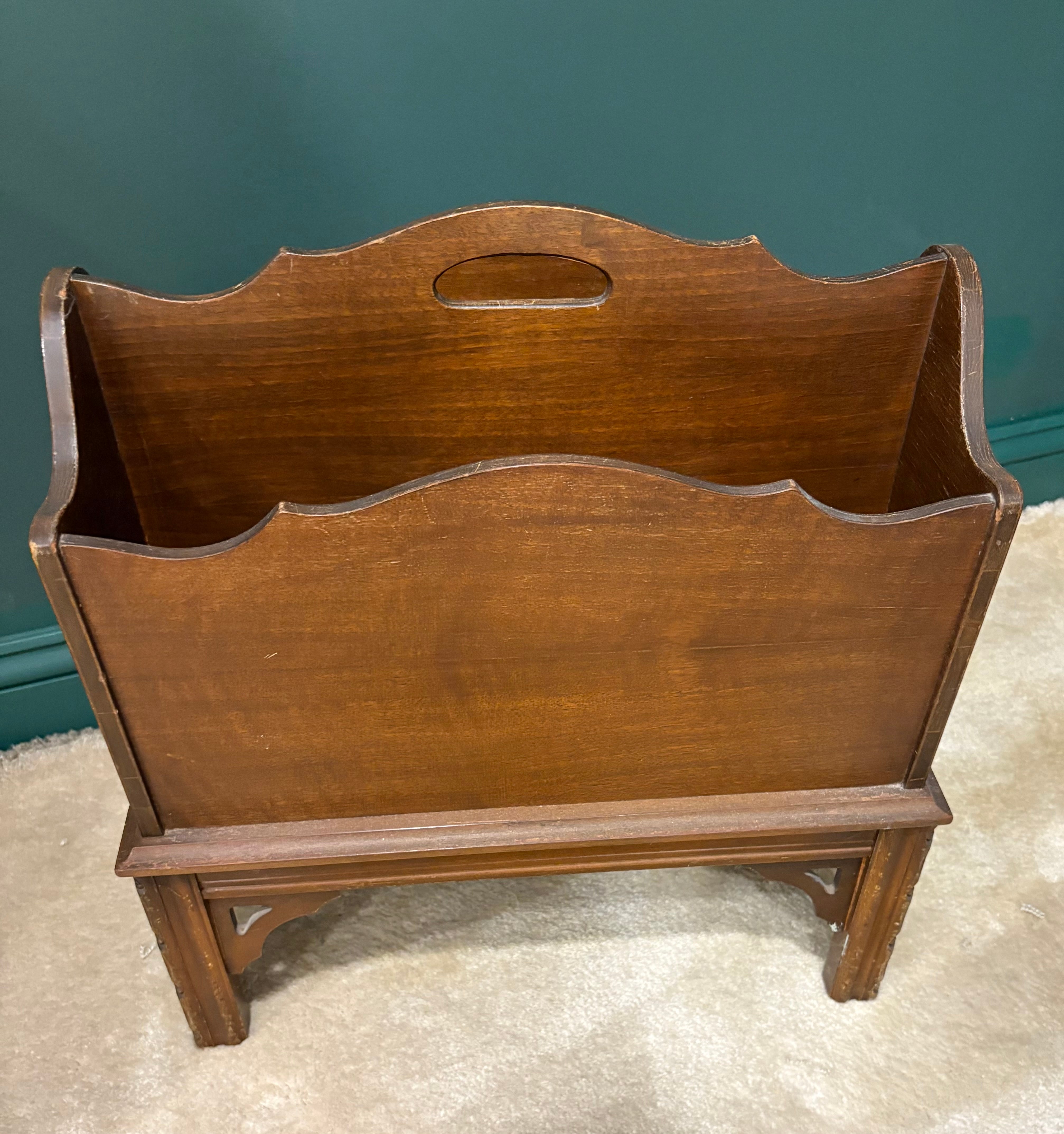 Book/ Magazine Caddy