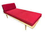 Herman Miller “Nelson” Daybed
