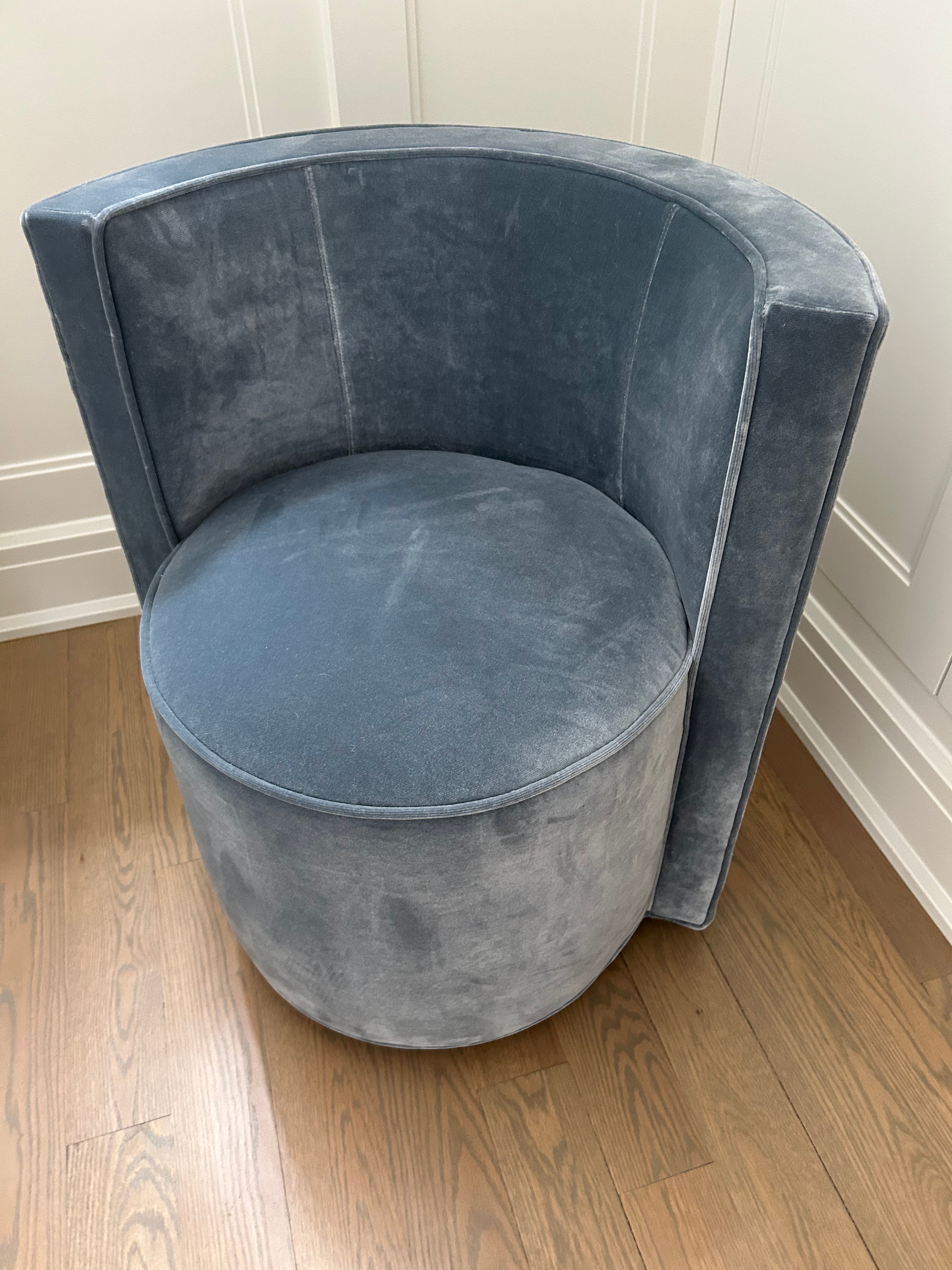 Hallway Swivel Tub Chair